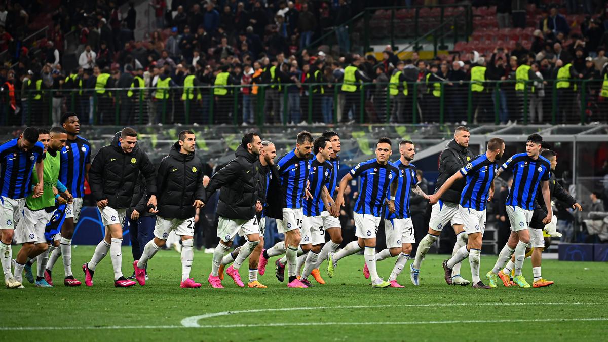 Шок! «Интер» разгромил «Милан» в полуфинале ЛЧ! Узнайте подробности!