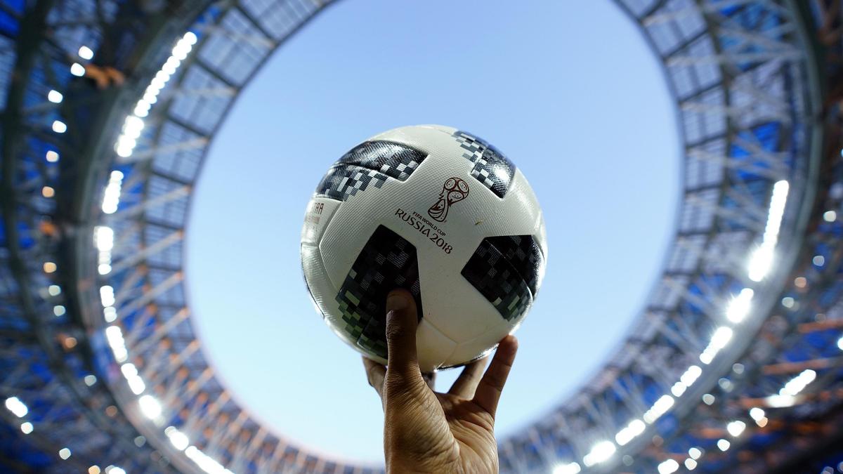 УЕФА приостанавливает матчи в Израиле: Что дальше?