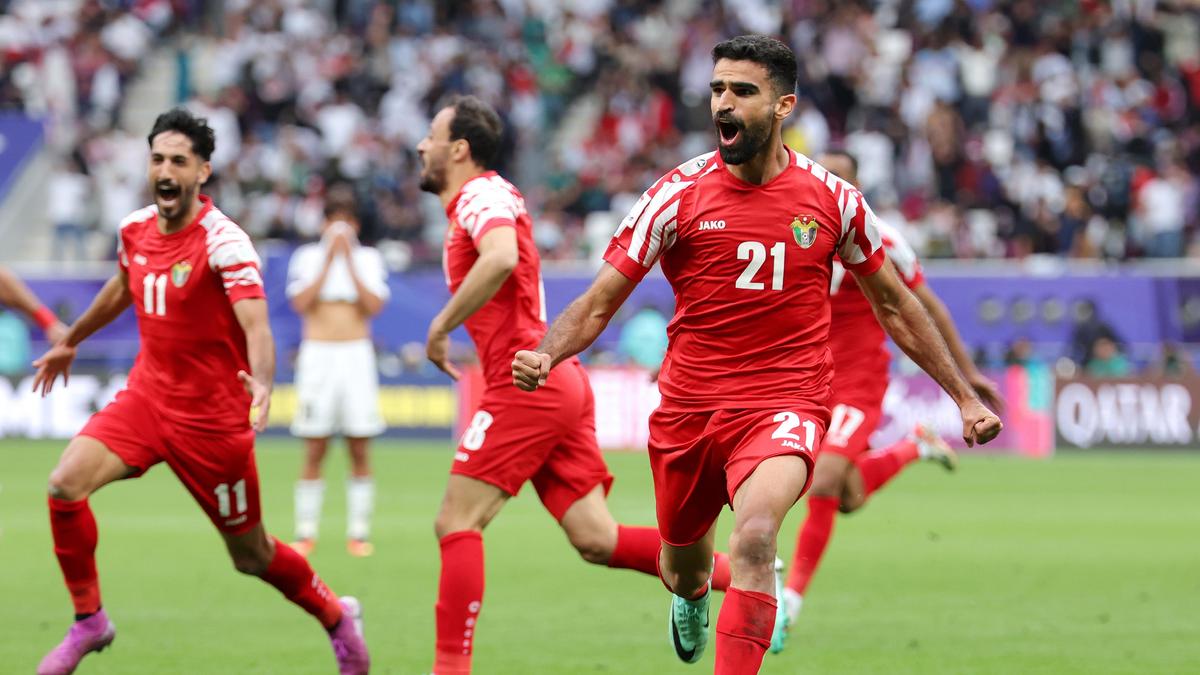 Шок! Последнесекундные голы перевернули матч Таджикистана на Кубке Азии!